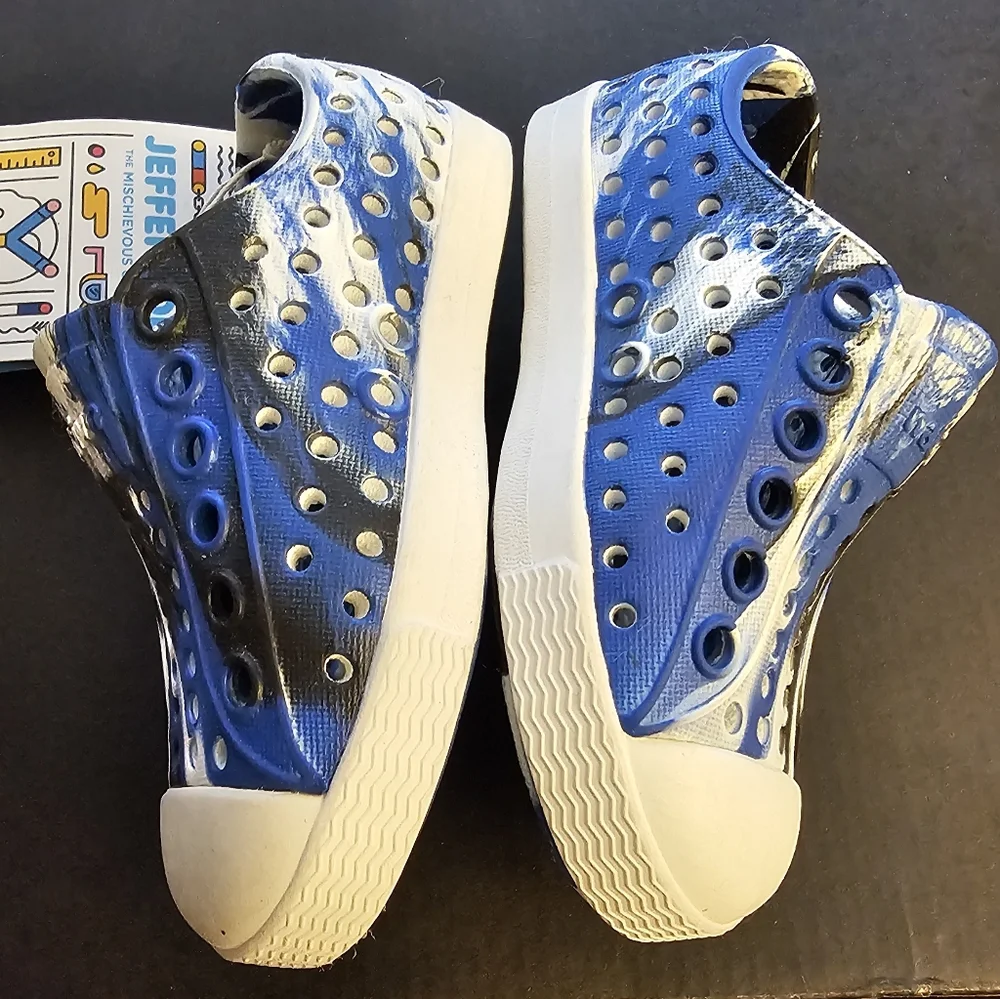 Native Jefferson Water Shoes Marbled UV Blue/Shell White Unisex Kid's Size 4 NEW